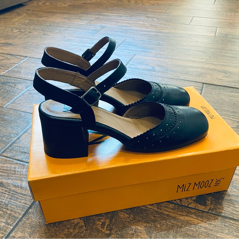 Miz Mooz Black Leather Mary Jane Slingback Heels. Unworn. Beautiful shoes - Picture 6 of 16
